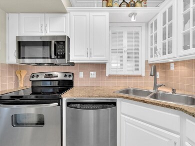 3050 NE 47th Ct unit 204, Fort Lauderdale, FL 33308 - photo 6