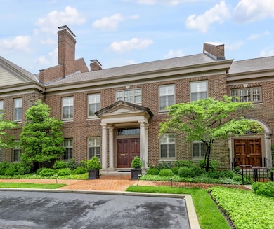 100 Idle Hour Dr unit 8, Lexington, KY 40502 - photo 3