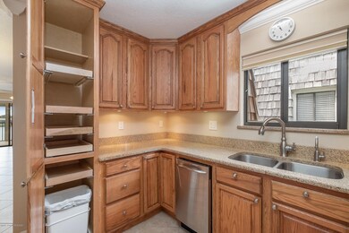 Pull out shelving