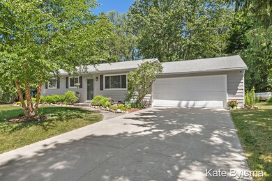 2113 Merlin St. NE