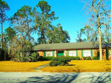 DEC 1113 FIELDCREST Roadfront.JPG4