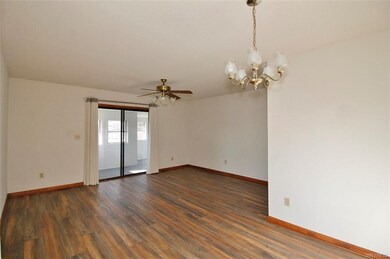 D/r room and Living Room have brand New 2017 floor