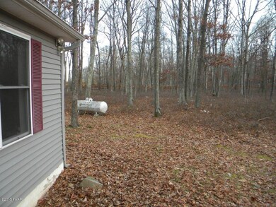 112 Woodledge Hills Dr, Hawley, PA 18428 - photo 6