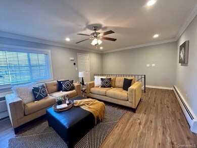 475 Little East Neck Rd unit L467, West Babylon, NY 11704 - photo 6