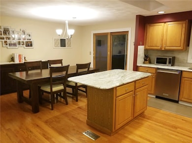 21 Red Barn Ct, Cranston, RI 02920 - photo 4