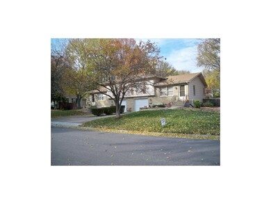 903 NW B St, Blue Springs, MO 64015 - photo 2