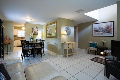 261 W Forest Oak Cir, Davie, FL 33325 - photo 7