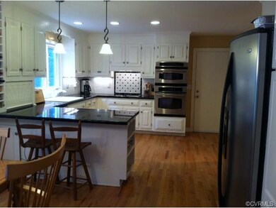 Convection and Advantium ovens!  Brand new dishwas