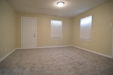 432 W Peebles Rd, Memphis, TN 38109 - photo 5