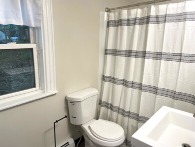 11 Bellevue St, Manchester, NH 03103 - photo 7