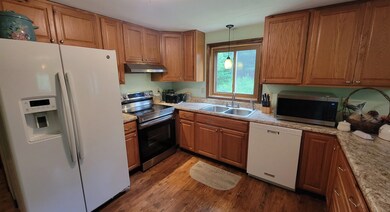 36 Amherst Dr, Derry, NH 03038 - photo 7