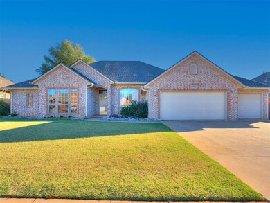 2704 Lancaster Ct, Edmond, OK 73012 - photo 2