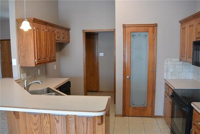 620 Loyd Ln, Moore, OK 73160 - photo 6