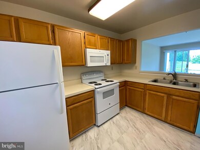 123 Lynnhaven Ct, Colonial Beach, VA 22443 - photo 2