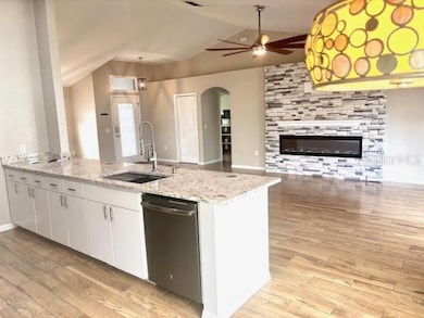 7144 Remington Oaks Loop, Lakeland, FL 33810 - photo 4