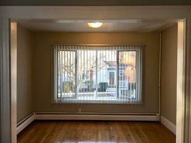 22 Marden St, Saugus, MA 01906 - photo 5