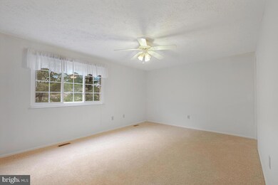 11 Dufief Ct, North Potomac, MD 20878 - photo 3