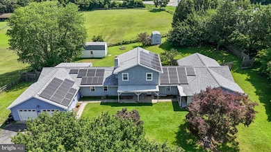 9201 Owings Manor Ct, Owings, MD 20736 - photo 2