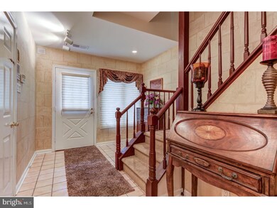 673 Niblick Ln unit 8, Wallingford, PA 19086 - photo 3