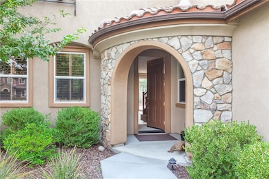 28167 Samantha Ct, Santa Clarita, CA 91350 - photo 2