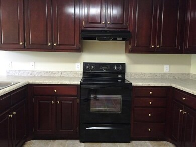 454 Graham Woods Cir, Gray, GA 31032 - photo 4