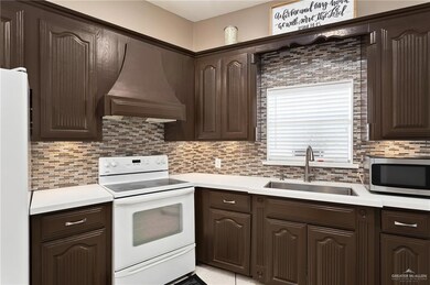 2202 Highland Dr, Weslaco, TX 78596 - photo 2