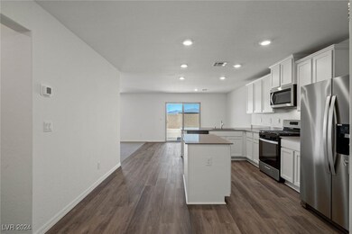 2704 Pavehawk Way, Las Vegas, NV 89156 - photo 2