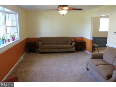 506 Fisher Ln, Warminster, PA 18974 - photo 3