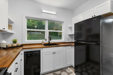 304 W Park St, Dalton, GA 30720 - photo 5