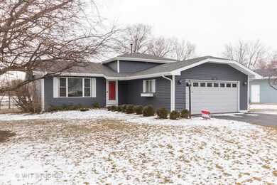 121 Kevin Ln, Oswego, IL 60543 - photo 2