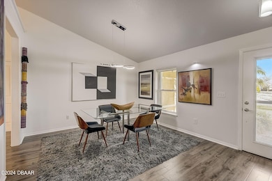 11-web-or-mls-Stoneheath Ln-009