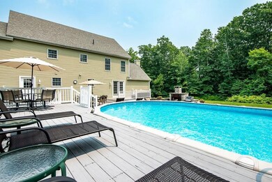 8 Linwood Ln, Stratham, NH 03885 - photo 4