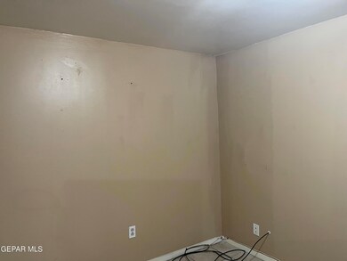 201 Wenda Dr unit Rear, El Paso, TX 79915 - photo 7