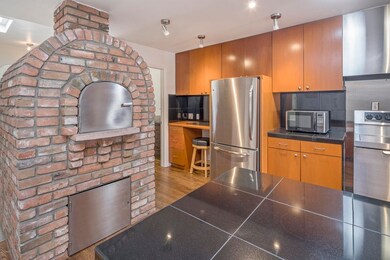 Kitchen and Pizza Oven