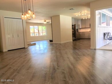 DINING AREA TO FRONT