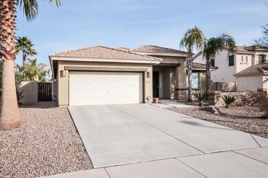 004-Front_View-3666886-small