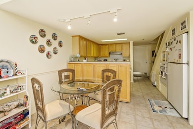 008_Dining Area
