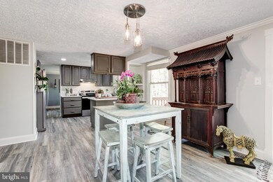 15328 Edgehill Dr, Dumfries, VA 22025 - photo 6