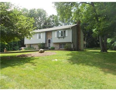 18 Lodgepole Ln, Greenville, RI 02828 - photo 3