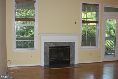 1377 Garden Wall Cir unit 611, Reston, VA 20194 - photo 4