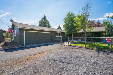 62575 Dixon Loop, Bend, OR 97701 - photo 3