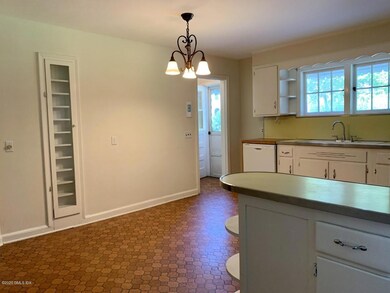 2727 Post Rd, Darien, CT 06820 - photo 5