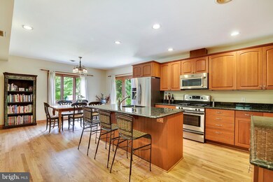 9115 Quintana Dr, Bethesda, MD 20817 - photo 4