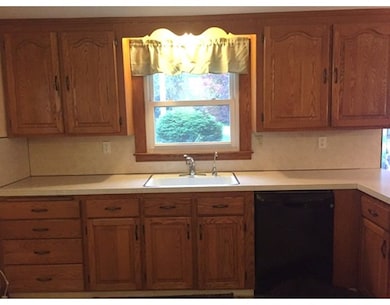 26 Summer St, Medfield, MA 02052 - photo 4