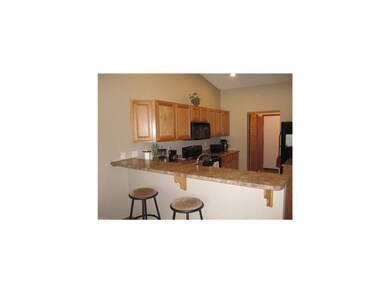 Kitchen. Freshly Painted!