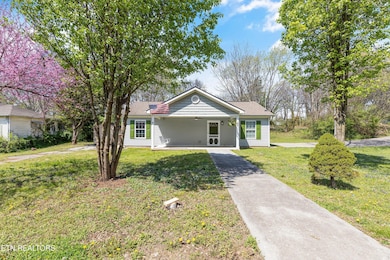 02-123 W Moody Ave21