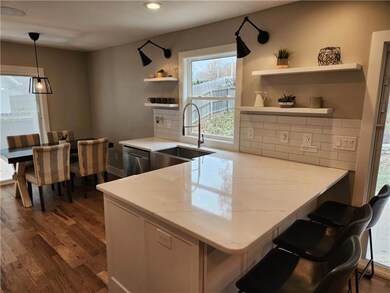Top of line SS appliances, quartz countertops, cus