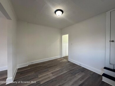 1262 S 6th Ave, Scranton, PA 18504 - photo 3