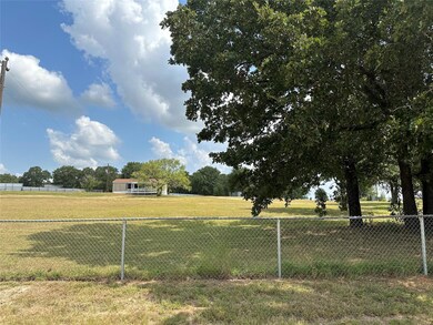 999 Summit Dr, Springtown, TX 76082 - photo 2