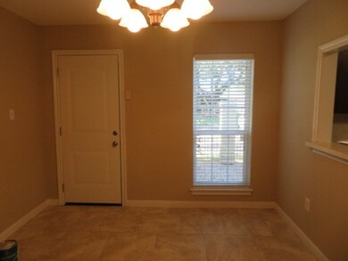 28 E Castle Harbour Dr, Friendswood, TX 77546 - photo 5